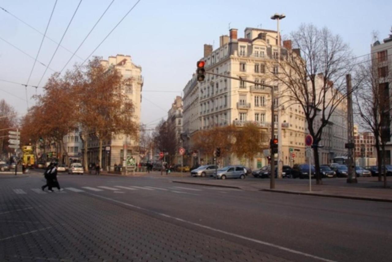 Le Love Spa Lyon Exterior foto