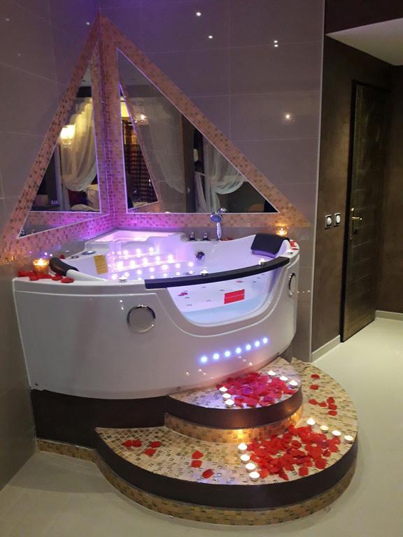 Le Love Spa Lyon Exterior foto