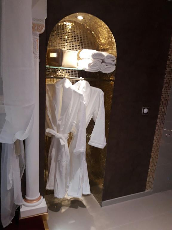 Le Love Spa Lyon Exterior foto