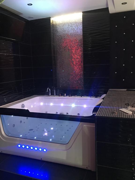 Le Love Spa Lyon Exterior foto