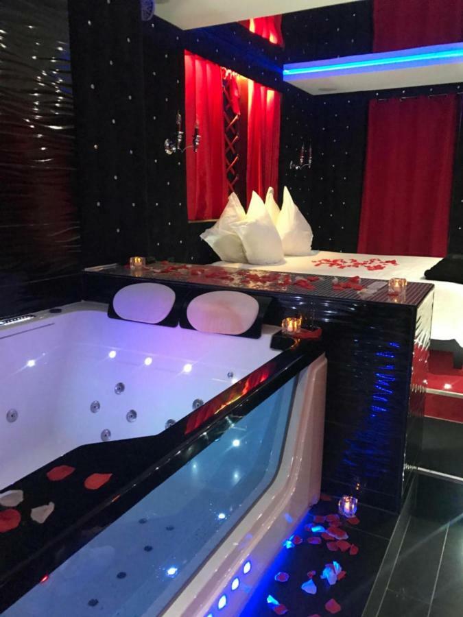 Le Love Spa Lyon Exterior foto